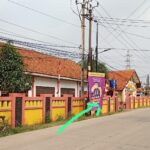 Tak pantas gambar salah satu Calon Bupati Tangerang, dipajang depan pagar sekolah Dasar.